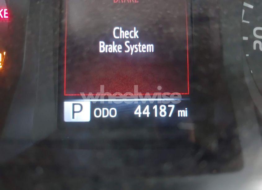 Photo 15 of 2018 Toyota Tacoma SR V6 (VIN 3TMCZ5AN3JM184455)