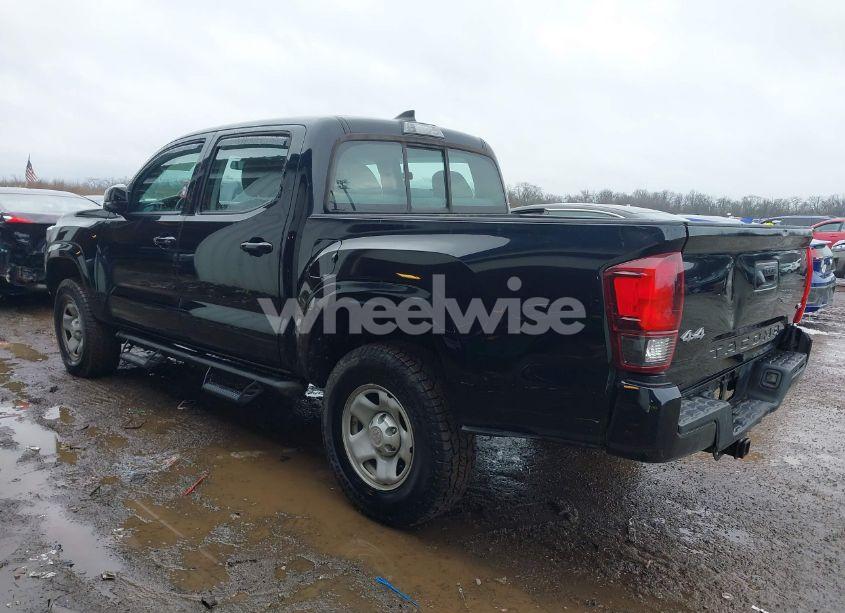 Photo 3 of 2018 Toyota Tacoma SR V6 (VIN 3TMCZ5AN3JM184455)