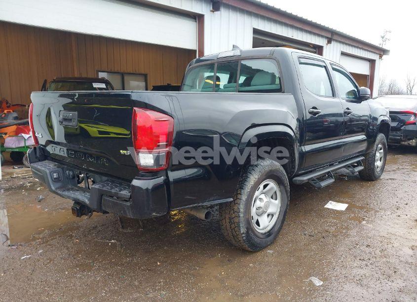 Photo 4 of 2018 Toyota Tacoma SR V6 (VIN 3TMCZ5AN3JM184455)