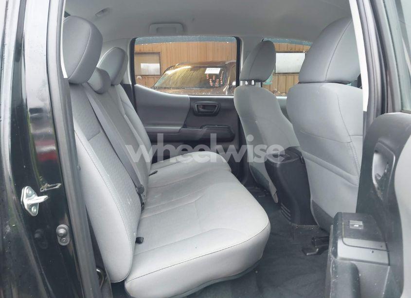 Photo 8 of 2018 Toyota Tacoma SR V6 (VIN 3TMCZ5AN3JM184455)