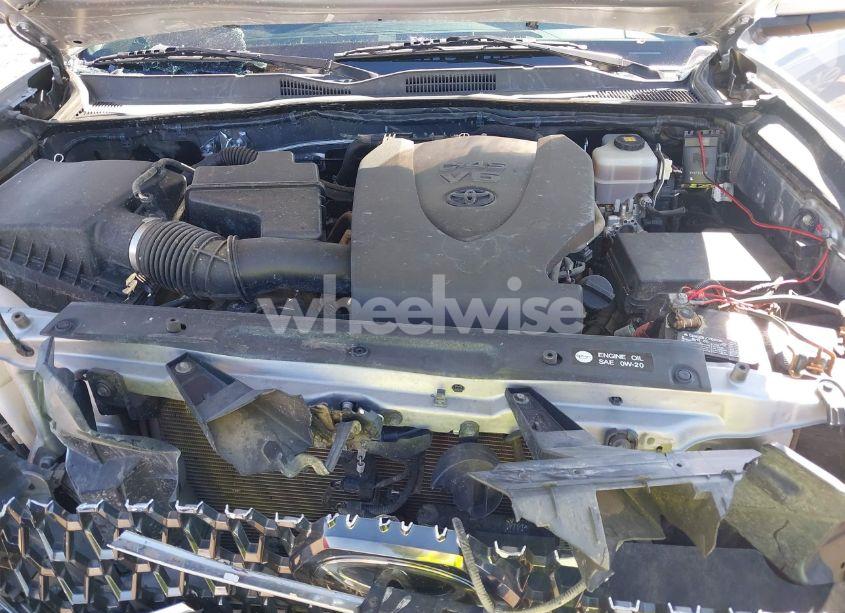 Photo 10 of 2018 Toyota Tacoma TRD OFF ROAD (VIN 3TMCZ5AN3JM185816)