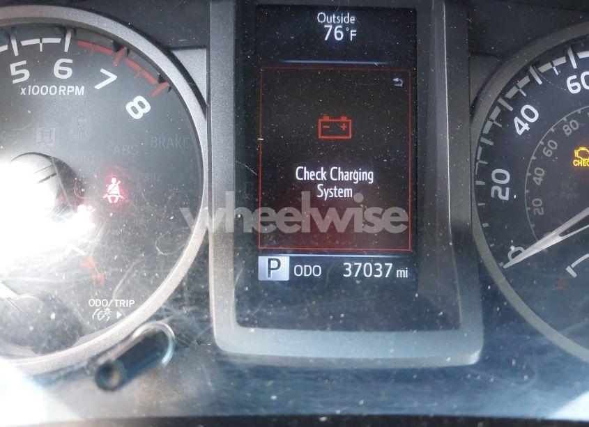 Photo 16 of 2018 Toyota Tacoma TRD OFF ROAD (VIN 3TMCZ5AN3JM185816)