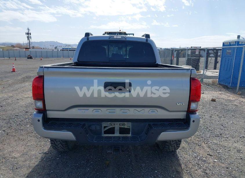 Photo 17 of 2018 Toyota Tacoma TRD OFF ROAD (VIN 3TMCZ5AN3JM185816)