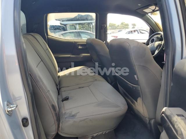 Photo 11 of 2019 TOYOTA TACOMA DOUBLE CAB (VIN 3TMCZ5AN3KM210747)