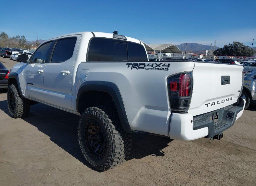 Photo 3 of 2019 Toyota Tacoma TRD OFF ROAD (VIN 3TMCZ5AN3KM277204)