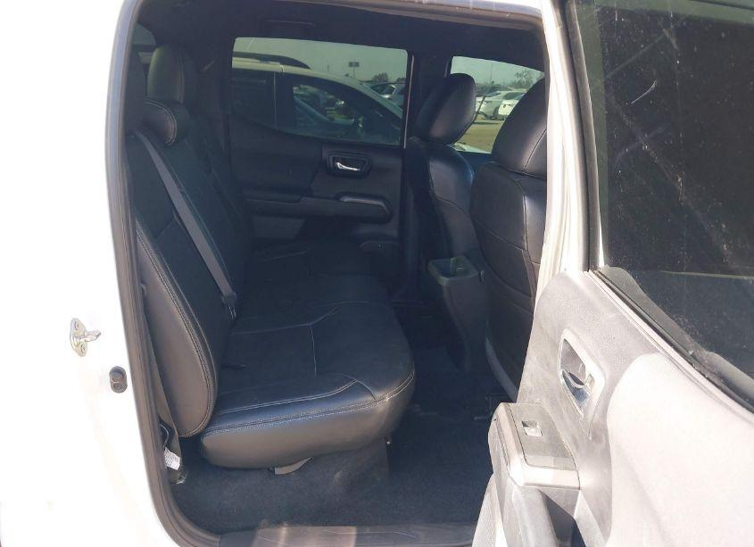 Photo 8 of 2019 Toyota Tacoma TRD OFF ROAD (VIN 3TMCZ5AN3KM277204)