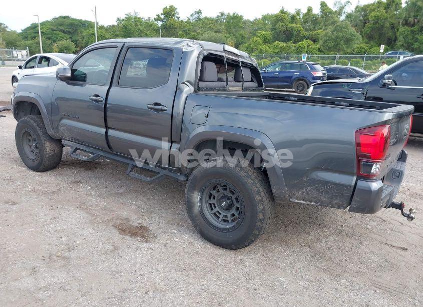 Photo 3 of 2019 Toyota Tacoma TRD SPORT (VIN 3TMCZ5AN3KM286159)