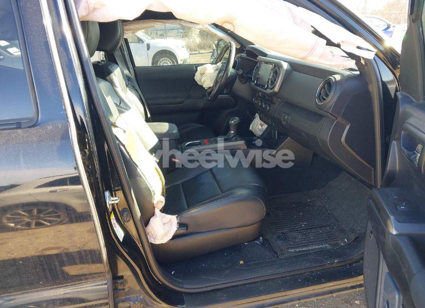 Photo 5 of 2020 Toyota Tacoma TRD OFF-ROAD (VIN 3TMCZ5AN3LM337337)