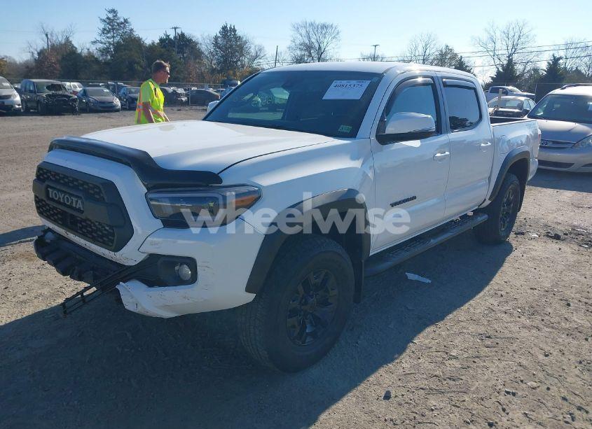 Photo 2 of 2021 Toyota Tacoma TRD OFF-ROAD (VIN 3TMCZ5AN3MM395708)