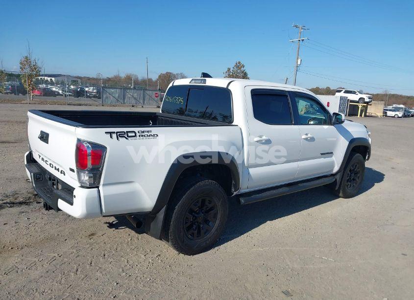 Photo 4 of 2021 Toyota Tacoma TRD OFF-ROAD (VIN 3TMCZ5AN3MM395708)