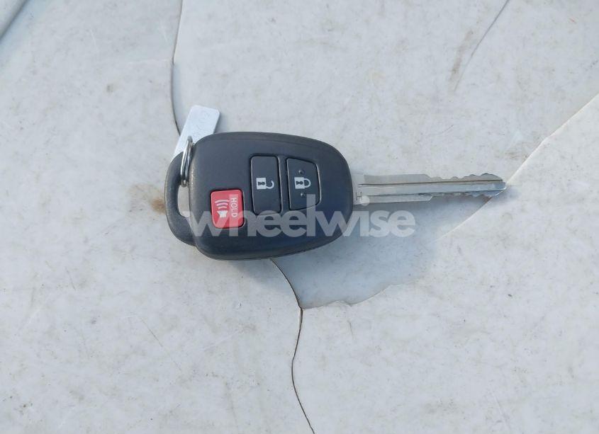 Photo 11 of 2021 Toyota Tacoma SR V6 (VIN 3TMCZ5AN3MM424074)