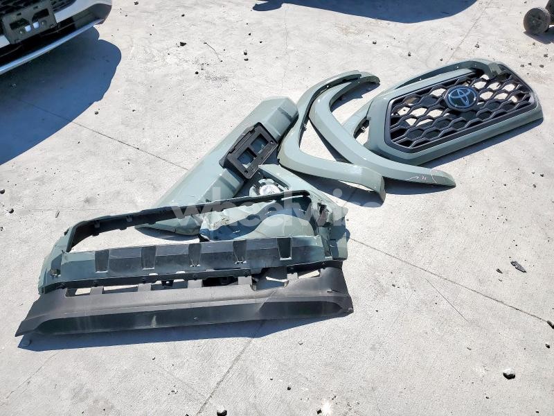 Photo 5 of 2022 TOYOTA TACOMA DOUBLE CAB N/A (VIN 3TMCZ5AN3NM491808)