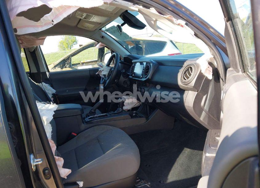 Photo 5 of 2022 Toyota Tacoma SR V6 (VIN 3TMCZ5AN3NM506128)