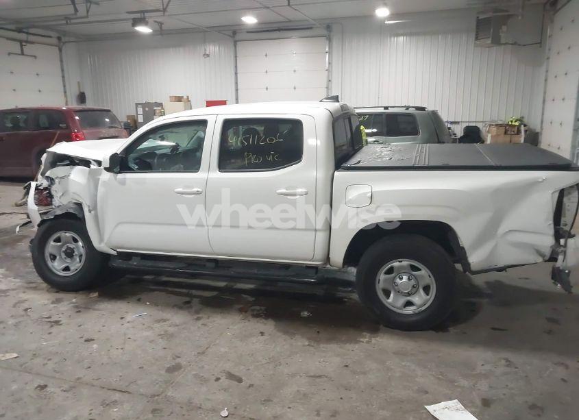 Photo 13 of 2023 Toyota Tacoma SR V6 (VIN 3TMCZ5AN3PM556482)