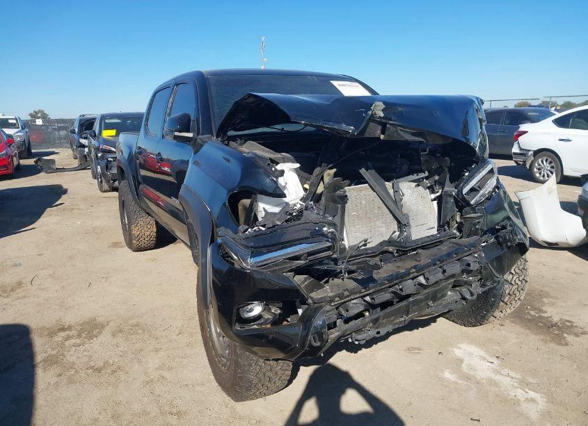 2023 Toyota Tacoma TRD OFF ROAD (VIN 3TMCZ5AN3PM564193) main photo