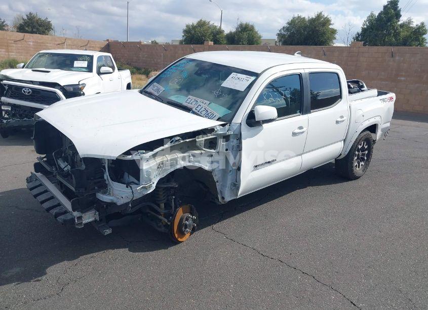 Photo 2 of 2023 Toyota Tacoma TRD OFF ROAD (VIN 3TMCZ5AN3PM589286)