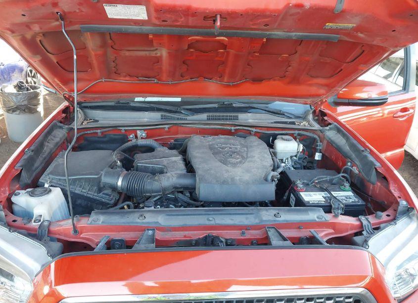 Photo 10 of 2016 Toyota Tacoma TRD OFF ROAD (VIN 3TMCZ5AN4GM001329)