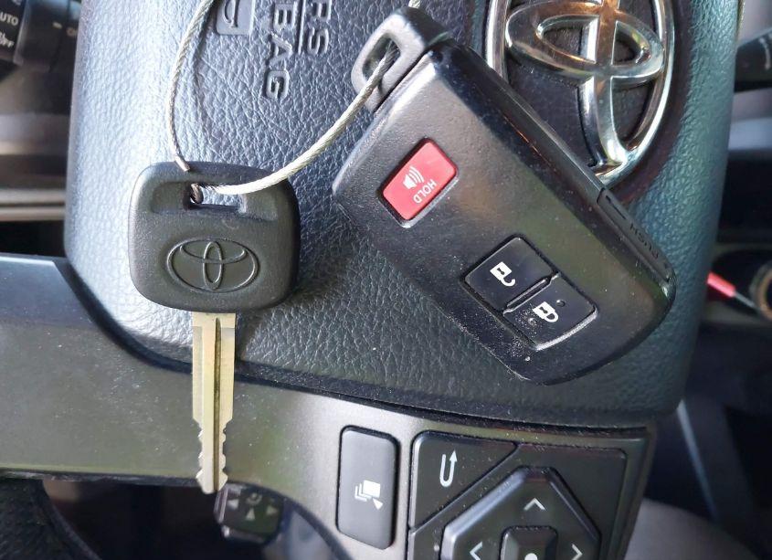 Photo 11 of 2016 Toyota Tacoma TRD OFF ROAD (VIN 3TMCZ5AN4GM001329)