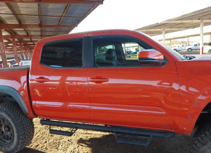 Photo 13 of 2016 Toyota Tacoma TRD OFF ROAD (VIN 3TMCZ5AN4GM001329)