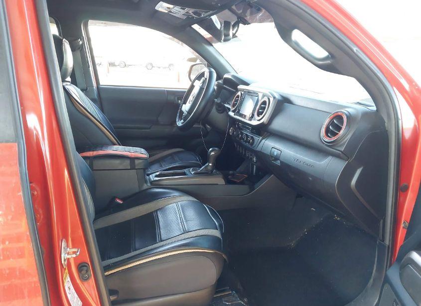 Photo 5 of 2016 Toyota Tacoma TRD OFF ROAD (VIN 3TMCZ5AN4GM001329)
