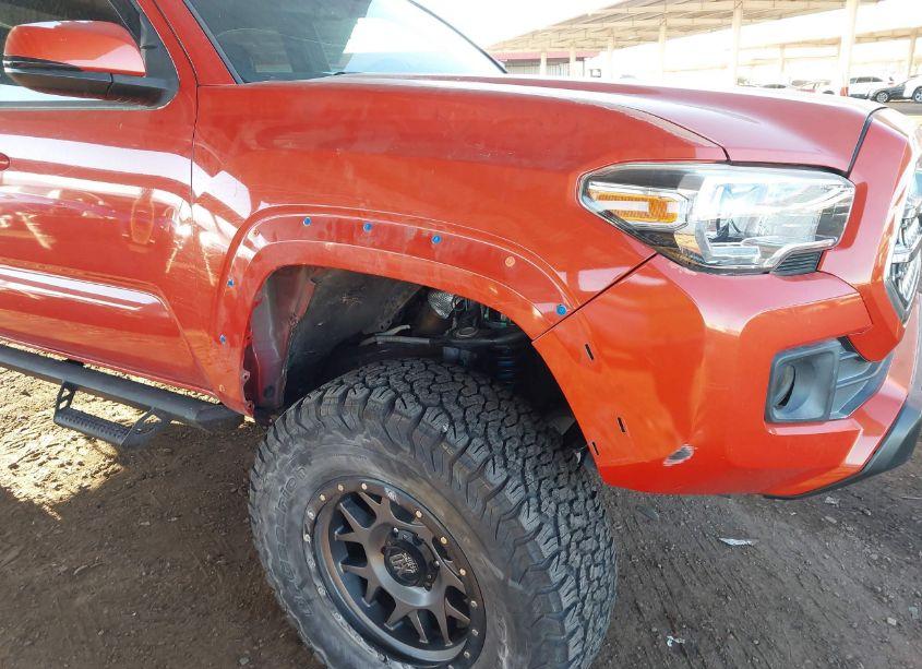 Photo 6 of 2016 Toyota Tacoma TRD OFF ROAD (VIN 3TMCZ5AN4GM001329)