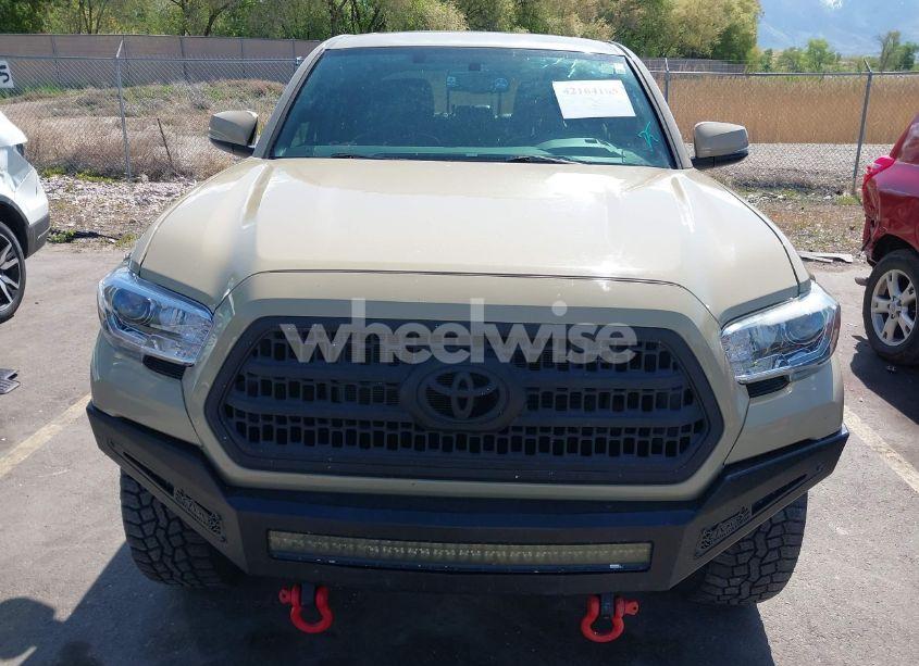 Photo 12 of 2017 Toyota Tacoma DBL CAB/SR/TRDSPT/OR/PRO (VIN 3TMCZ5AN4HM052914)