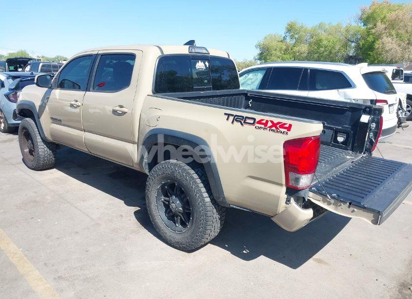 Photo 3 of 2017 Toyota Tacoma DBL CAB/SR/TRDSPT/OR/PRO (VIN 3TMCZ5AN4HM052914)