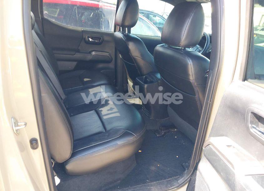 Photo 8 of 2017 Toyota Tacoma DBL CAB/SR/TRDSPT/OR/PRO (VIN 3TMCZ5AN4HM052914)