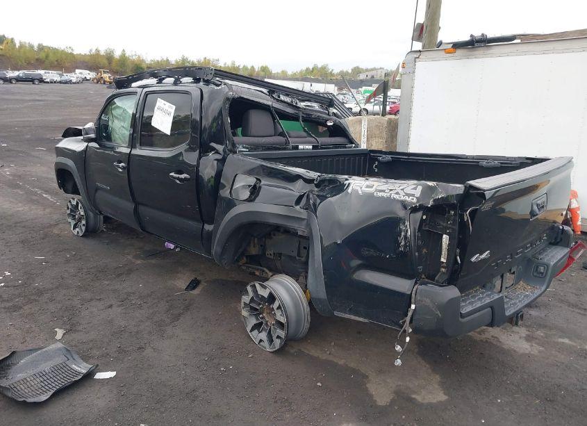 Photo 3 of 2017 Toyota Tacoma TRD OFF ROAD (VIN 3TMCZ5AN4HM062424)