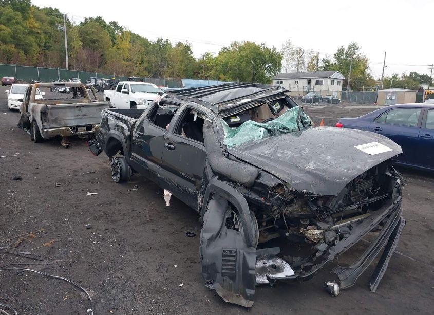 Photo 6 of 2017 Toyota Tacoma TRD OFF ROAD (VIN 3TMCZ5AN4HM062424)