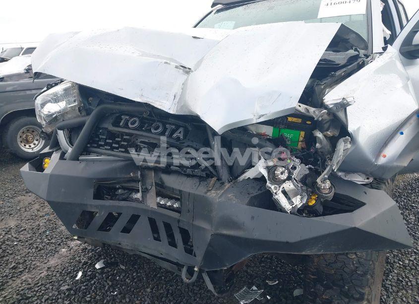 Photo 6 of 2017 Toyota Tacoma TRD OFF ROAD (VIN 3TMCZ5AN4HM093205)