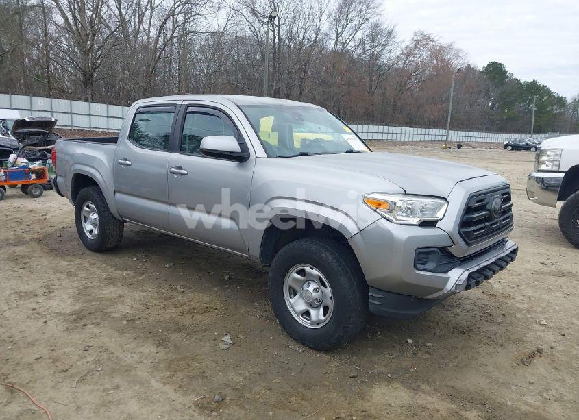 2018 Toyota Tacoma SR V6 (VIN 3TMCZ5AN4JM130307) main photo