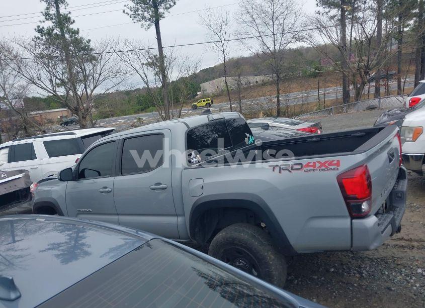 Photo 14 of 2018 Toyota Tacoma TRD OFF ROAD (VIN 3TMCZ5AN4JM159127)