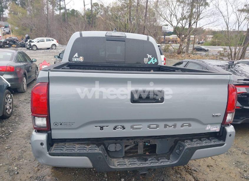 Photo 16 of 2018 Toyota Tacoma TRD OFF ROAD (VIN 3TMCZ5AN4JM159127)