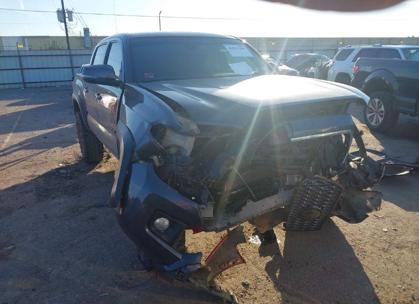 2018 Toyota Tacoma TRD OFF ROAD (VIN 3TMCZ5AN4JM167776) main photo