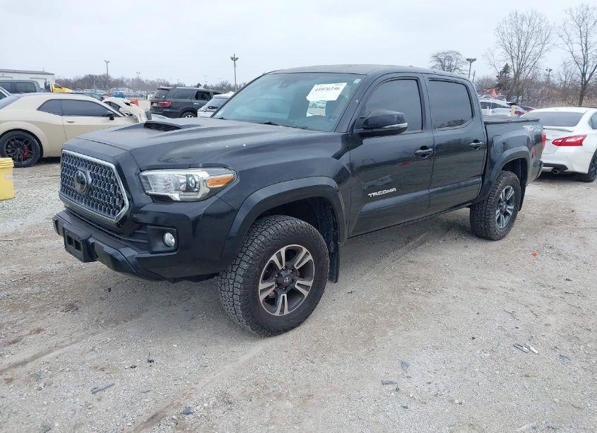 Photo 2 of 2019 Toyota Tacoma TRD SPORT (VIN 3TMCZ5AN4KM225130)