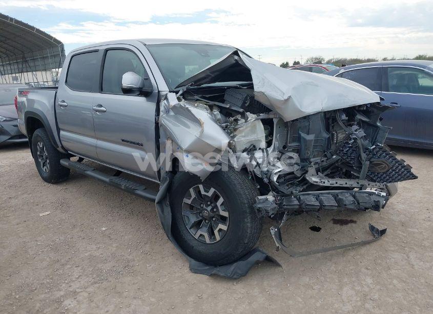 2019 Toyota Tacoma TRD OFF ROAD (VIN 3TMCZ5AN4KM273601) main photo