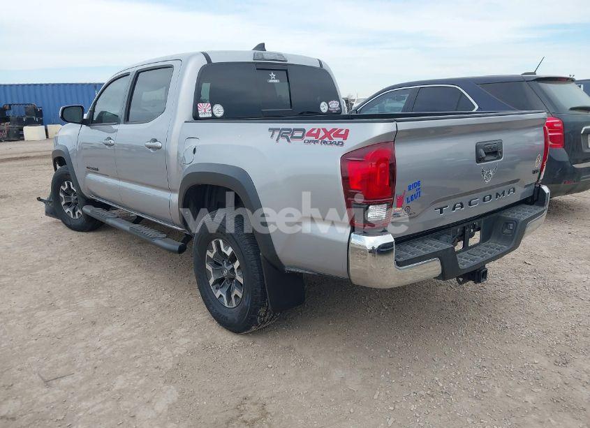 Photo 3 of 2019 Toyota Tacoma TRD OFF ROAD (VIN 3TMCZ5AN4KM273601)