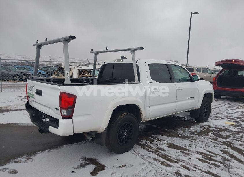 Photo 4 of 2020 Toyota Tacoma SR5 V6 (VIN 3TMCZ5AN4LM324547)