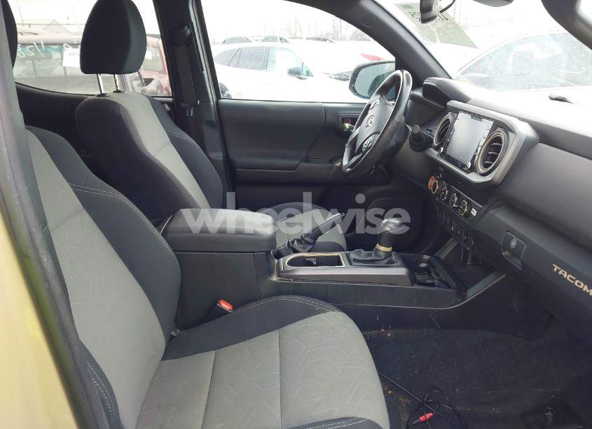 Photo 5 of 2020 Toyota Tacoma TRD OFF-ROAD (VIN 3TMCZ5AN4LM330140)