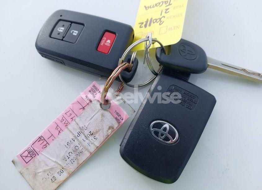 Photo 11 of 2021 Toyota Tacoma TRD OFF-ROAD (VIN 3TMCZ5AN4MM405467)