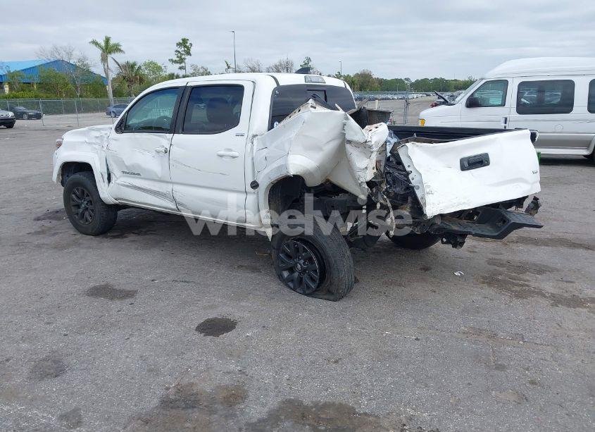 Photo 3 of 2021 Toyota Tacoma SR5 V6 (VIN 3TMCZ5AN4MM428599)