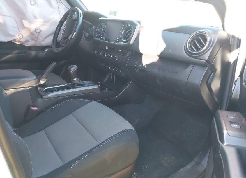 Photo 5 of 2021 Toyota Tacoma TRD OFF-ROAD (VIN 3TMCZ5AN4MM441840)