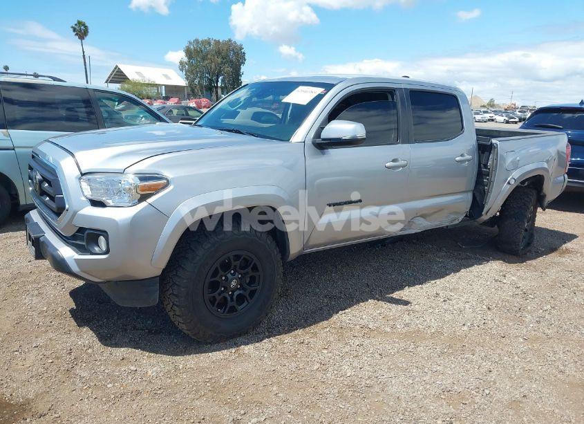 Photo 2 of 2022 Toyota Tacoma SR5 V6 (VIN 3TMCZ5AN4NM465945)