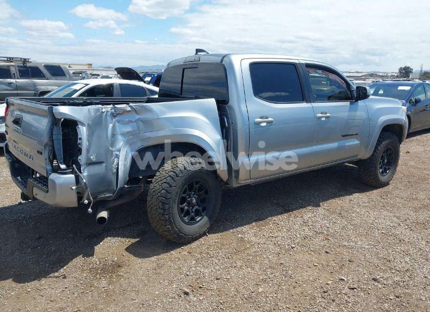 Photo 4 of 2022 Toyota Tacoma SR5 V6 (VIN 3TMCZ5AN4NM465945)