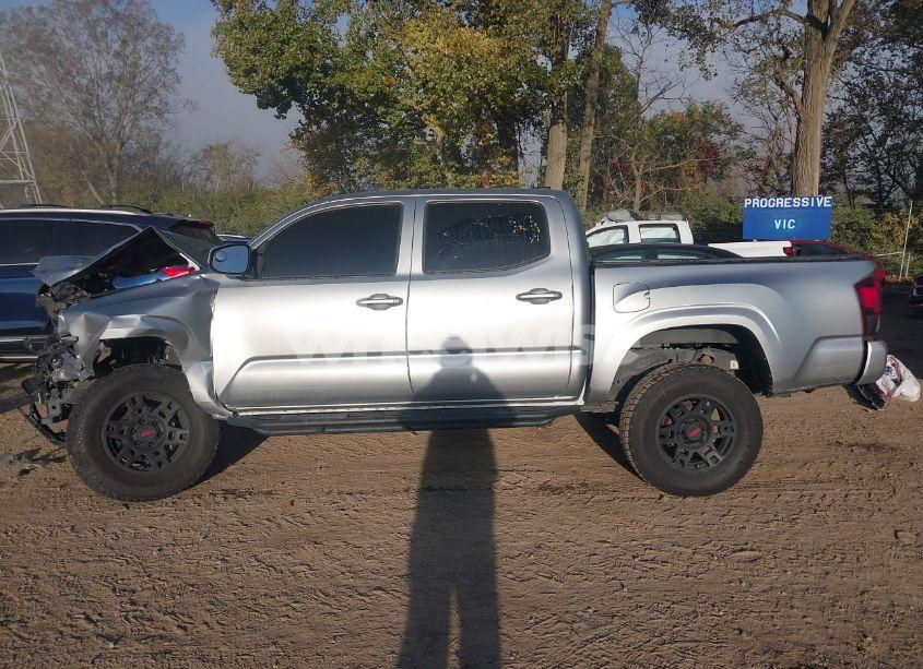 Photo 15 of 2022 Toyota Tacoma SR V6 (VIN 3TMCZ5AN4NM494409)