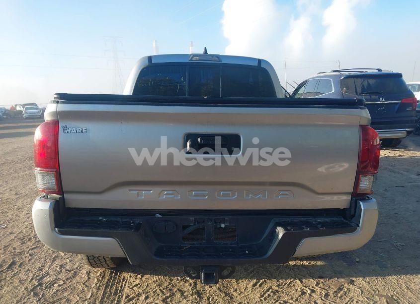 Photo 17 of 2022 Toyota Tacoma SR V6 (VIN 3TMCZ5AN4NM494409)