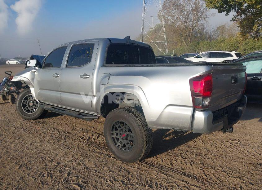 Photo 3 of 2022 Toyota Tacoma SR V6 (VIN 3TMCZ5AN4NM494409)