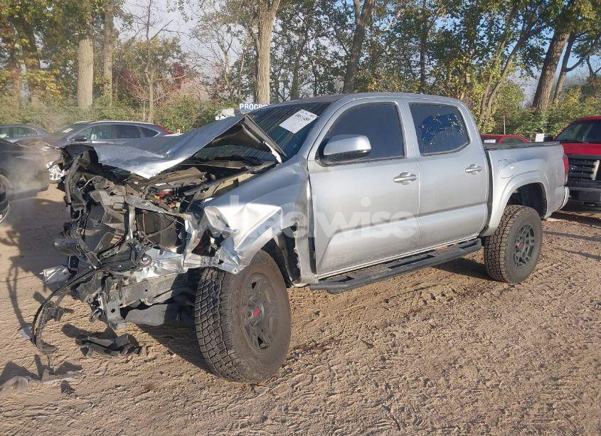 Photo 6 of 2022 Toyota Tacoma SR V6 (VIN 3TMCZ5AN4NM494409)