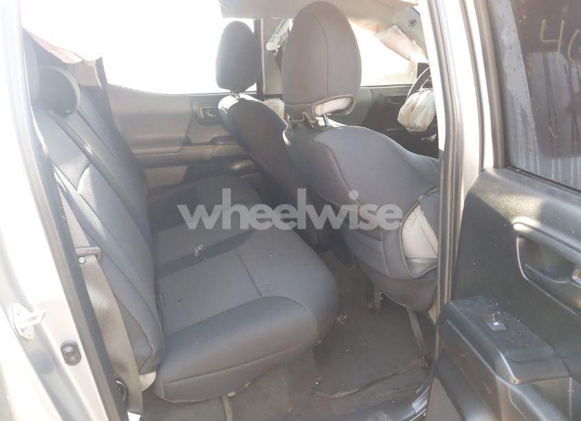 Photo 8 of 2022 Toyota Tacoma SR V6 (VIN 3TMCZ5AN4NM494409)